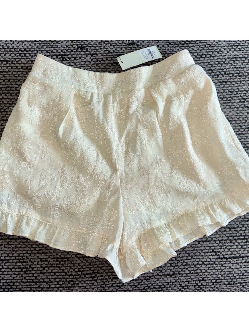 NWT $48 Francesca’s, Miami, Cream-colored Shorts, Sz XS